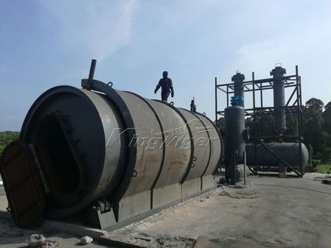 plastic pyrolysis plant