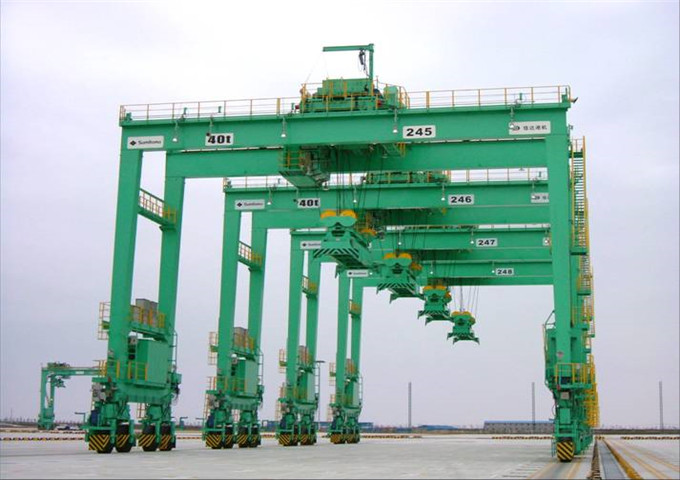 Sell a special gantry crane